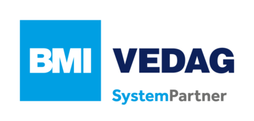 Logo von BMI VEDAG als Systempartner, bestehend aus blauer Fläche mit weißem BMI-Text und dunkelblauem VEDAG-Text.